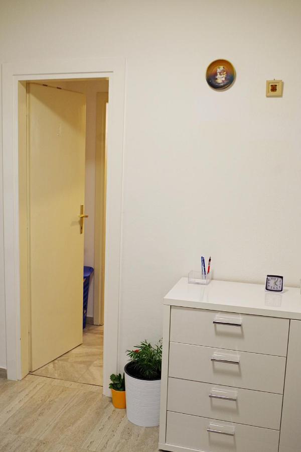 Apartment Pradini Poljana (Ugljan) Exterior foto