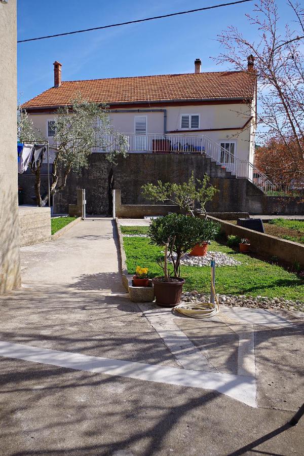 Apartment Pradini Poljana (Ugljan) Exterior foto